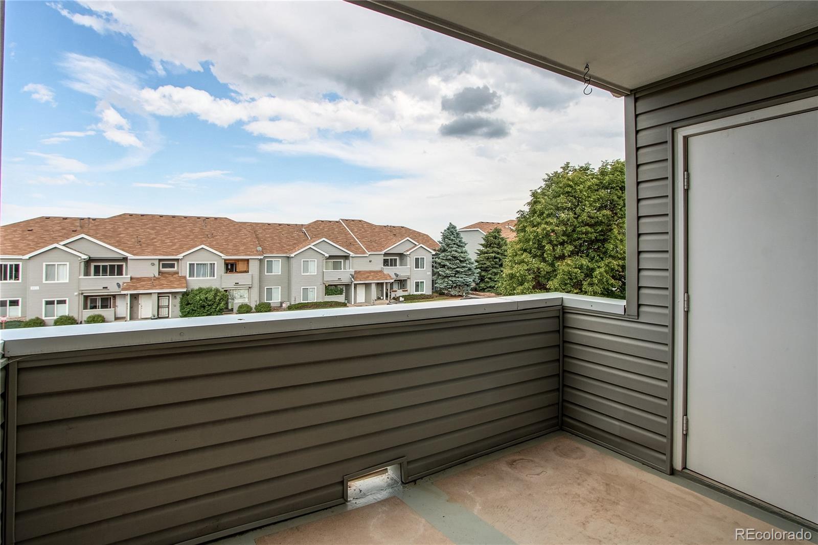 MLS Image #12 for 908 s yampa street,aurora, Colorado
