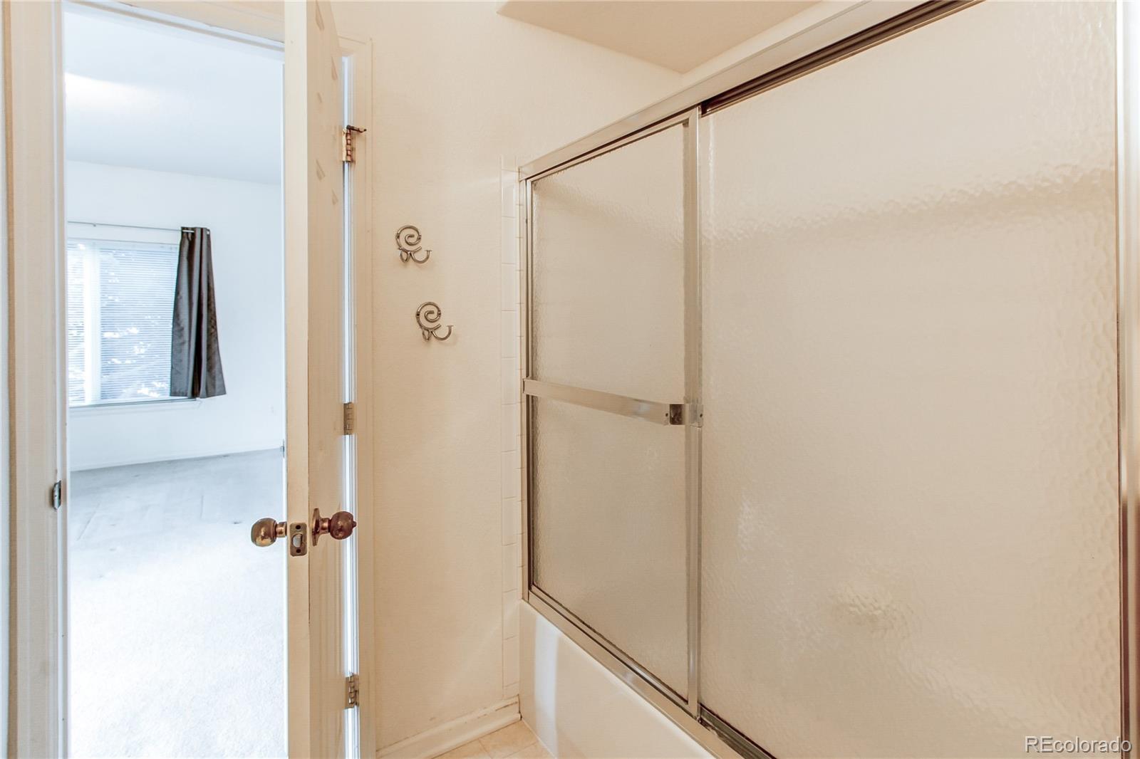 MLS Image #21 for 908 s yampa street,aurora, Colorado