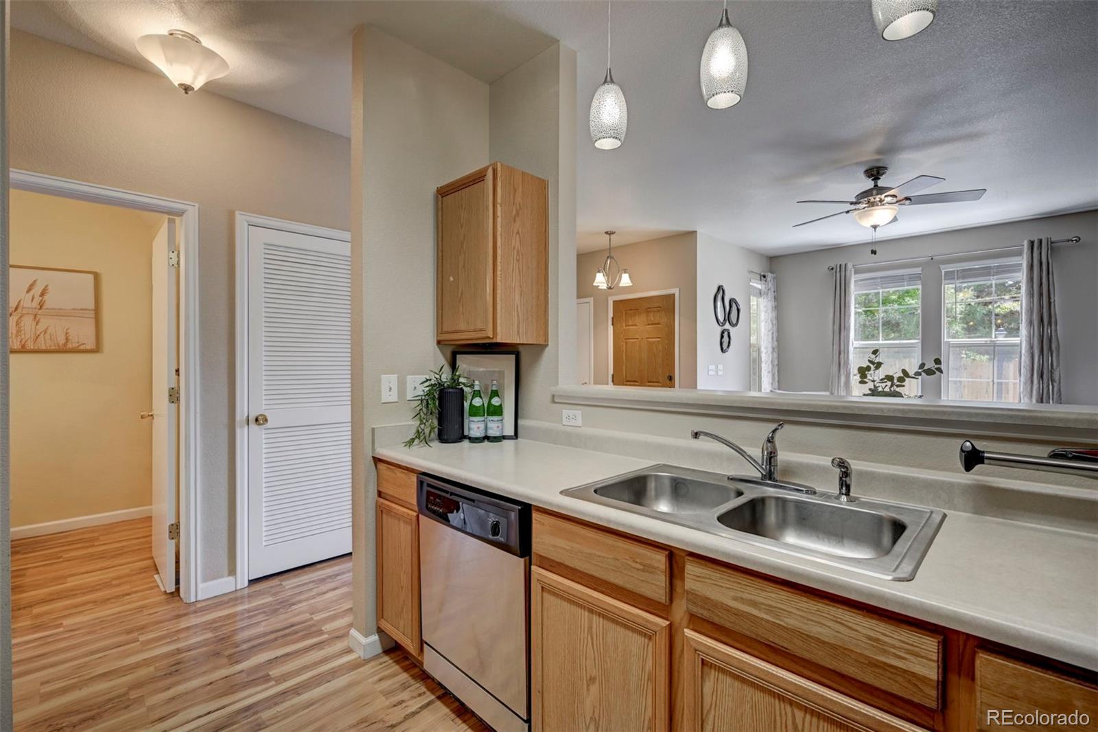 MLS Image #10 for 6121  ensemble heights,colorado springs, Colorado