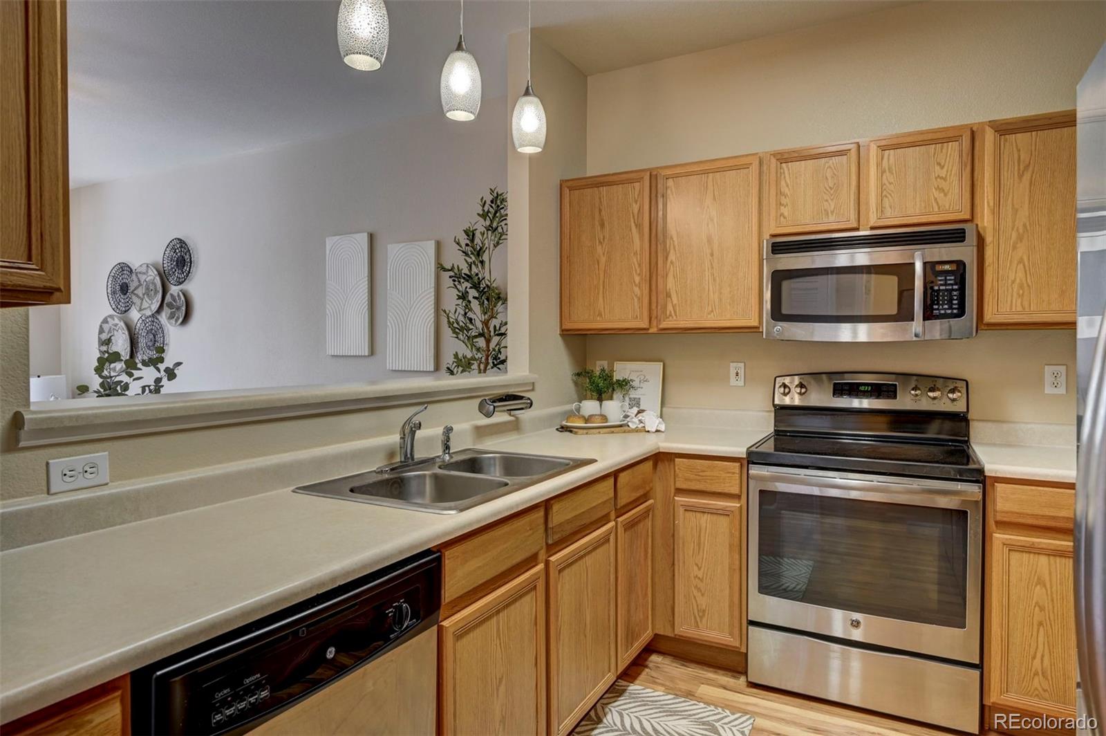 MLS Image #8 for 6121  ensemble heights,colorado springs, Colorado