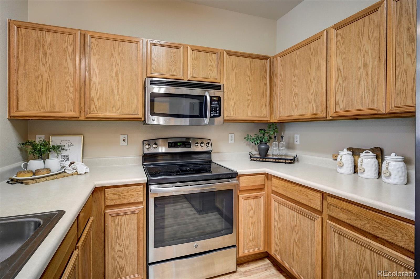 MLS Image #9 for 6121  ensemble heights,colorado springs, Colorado