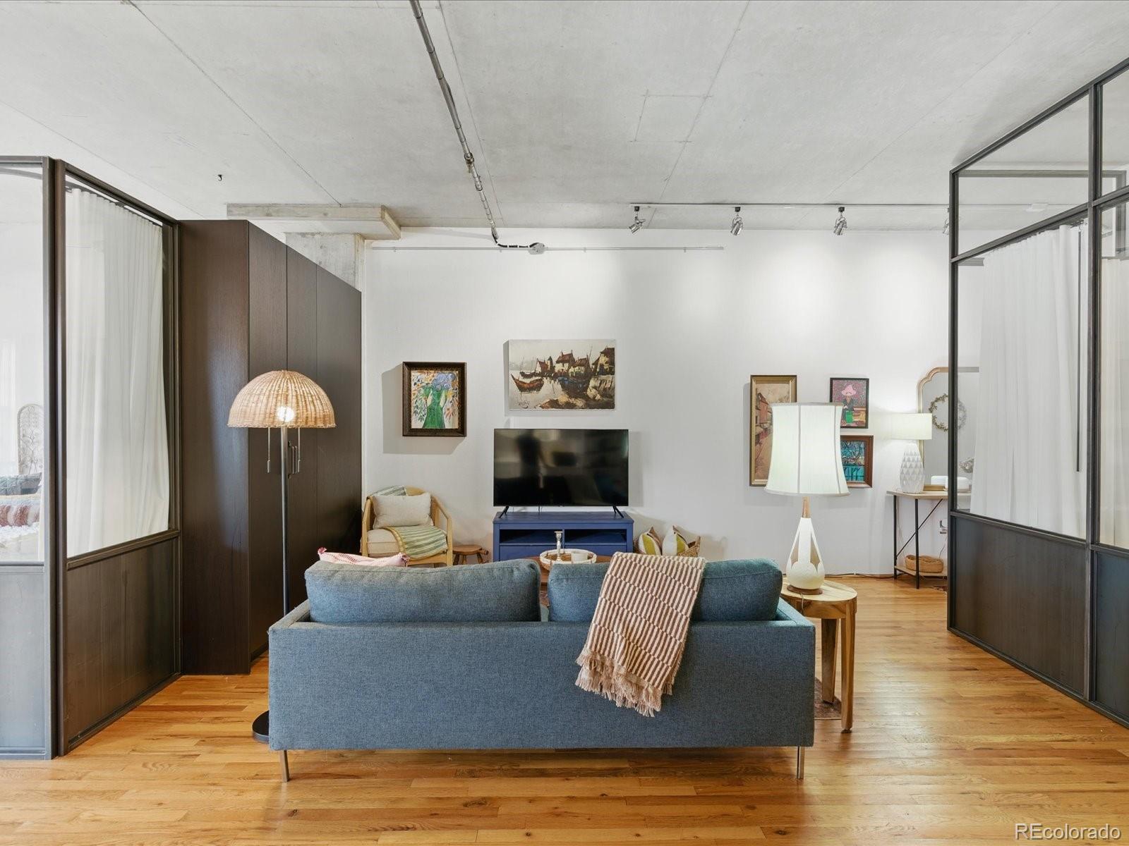MLS Image #11 for 1499  blake street,denver, Colorado