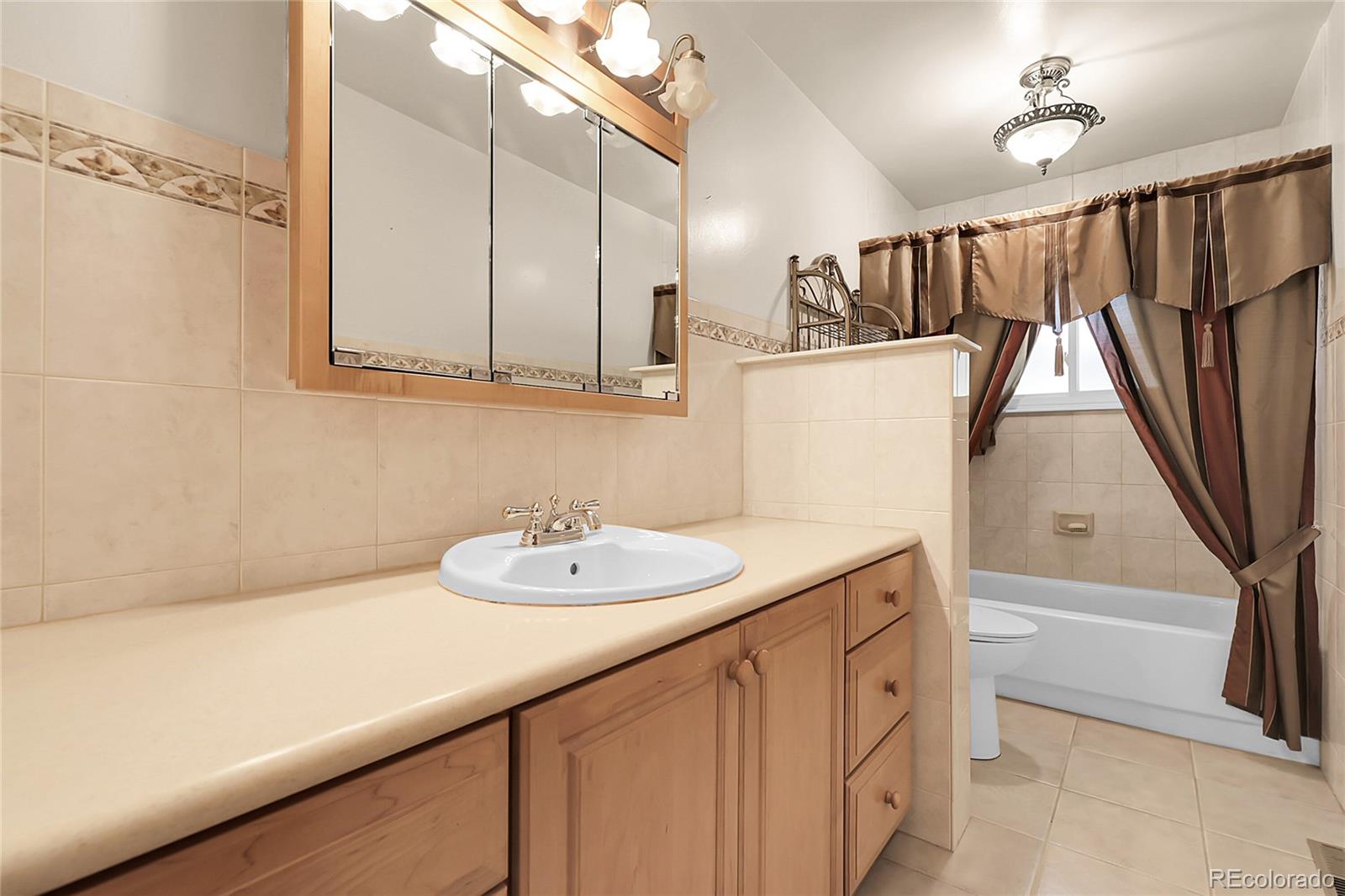MLS Image #10 for 1160  johnson street,lakewood, Colorado