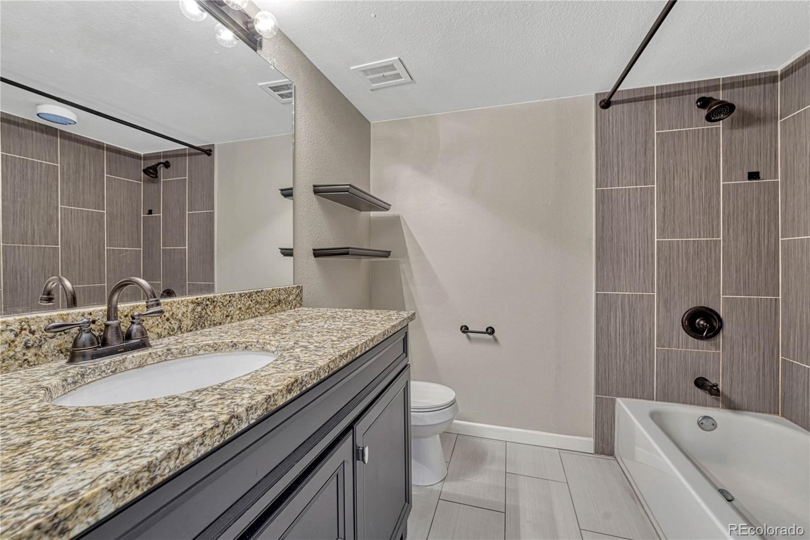 MLS Image #13 for 3337 s monaco parkway,denver, Colorado