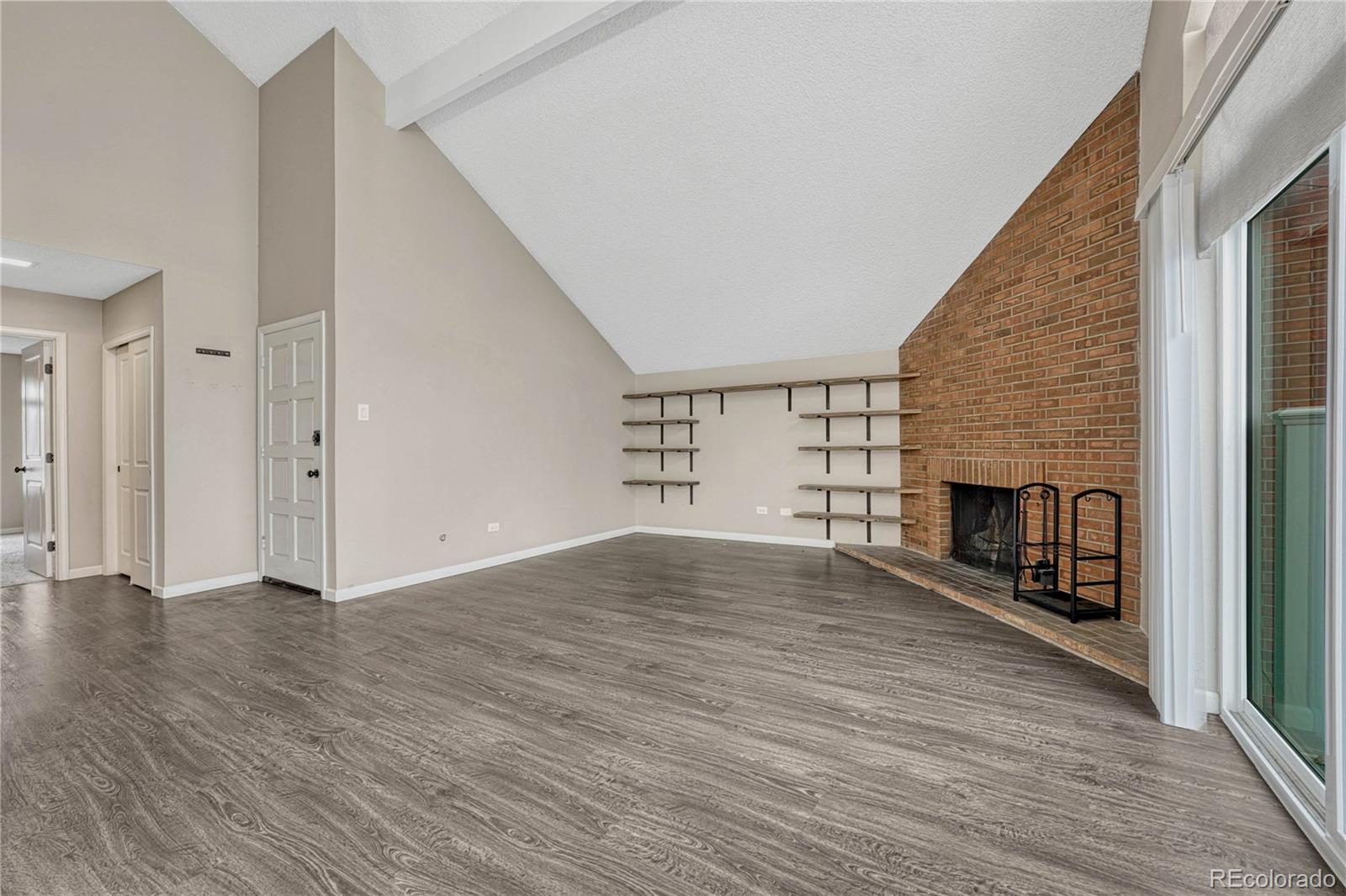MLS Image #4 for 3337 s monaco parkway,denver, Colorado