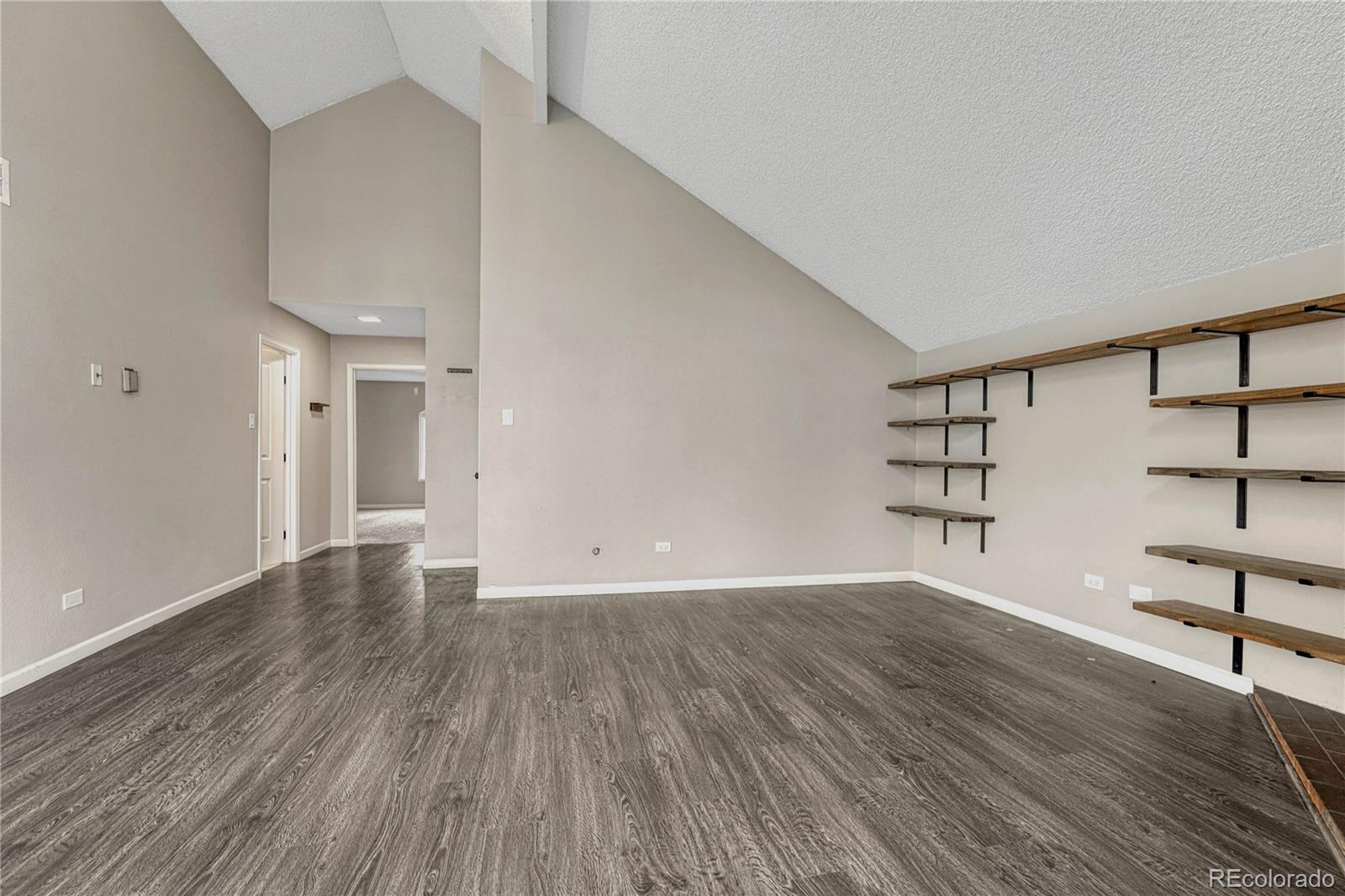 MLS Image #5 for 3337 s monaco parkway,denver, Colorado