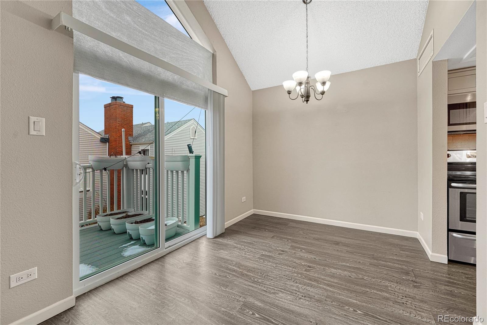 MLS Image #7 for 3337 s monaco parkway,denver, Colorado