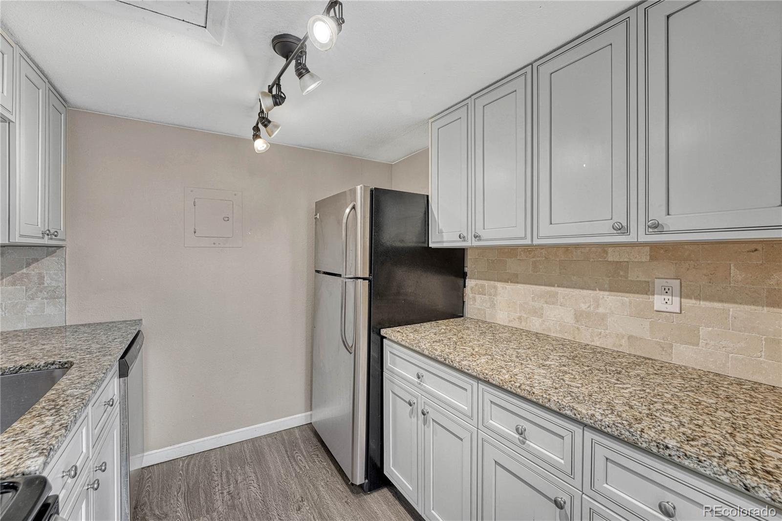 MLS Image #9 for 3337 s monaco parkway,denver, Colorado
