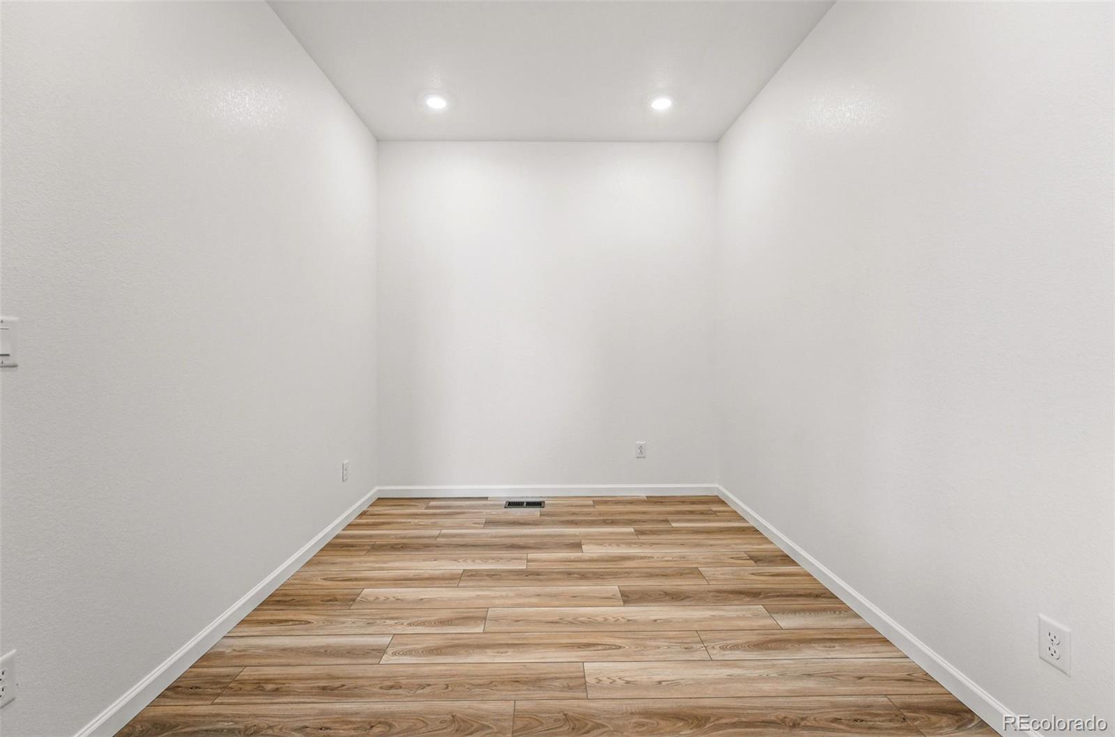 MLS Image #32 for 3401 n denali street,aurora, Colorado