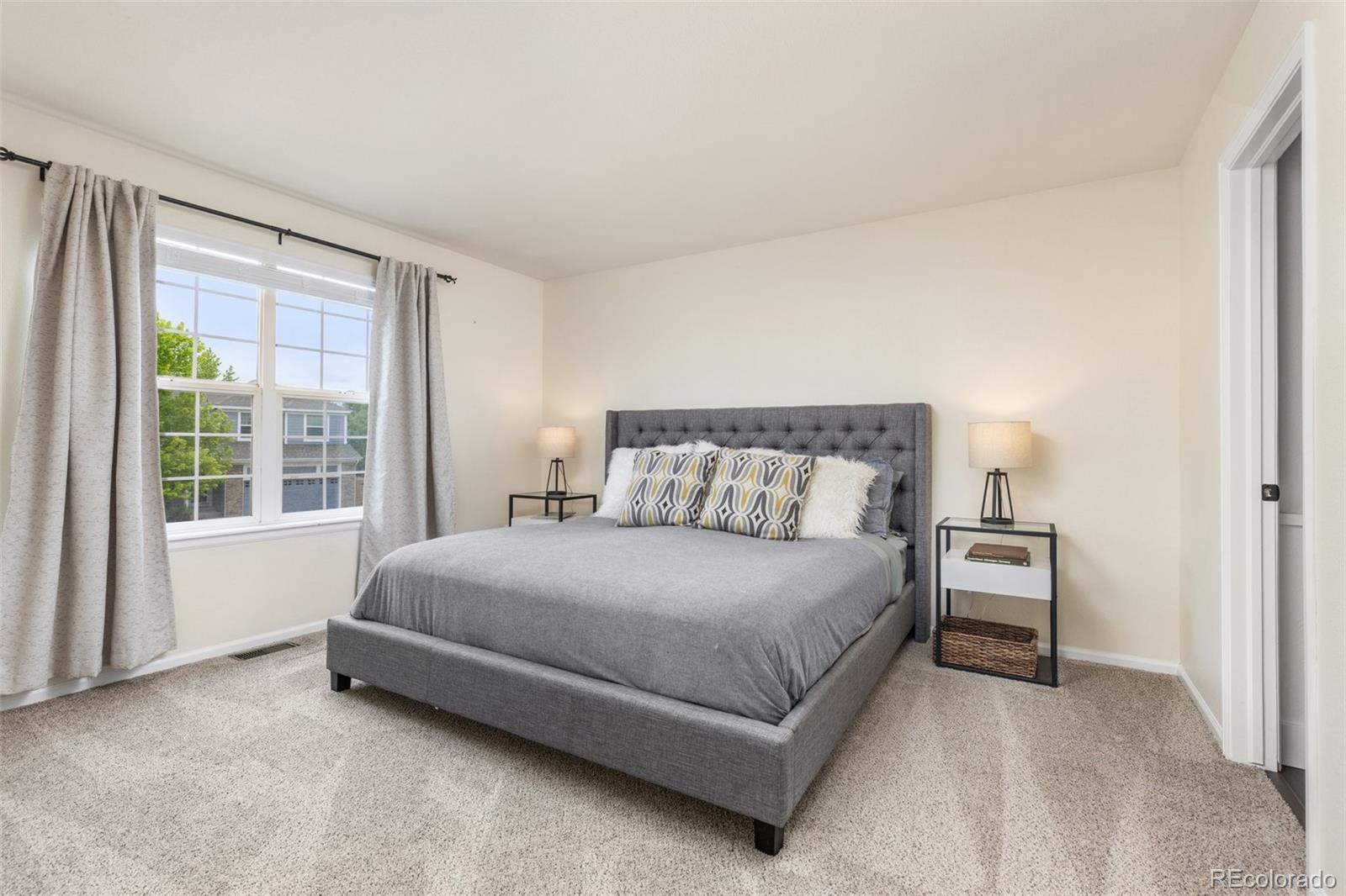 MLS Image #11 for 5733 s yakima way,aurora, Colorado