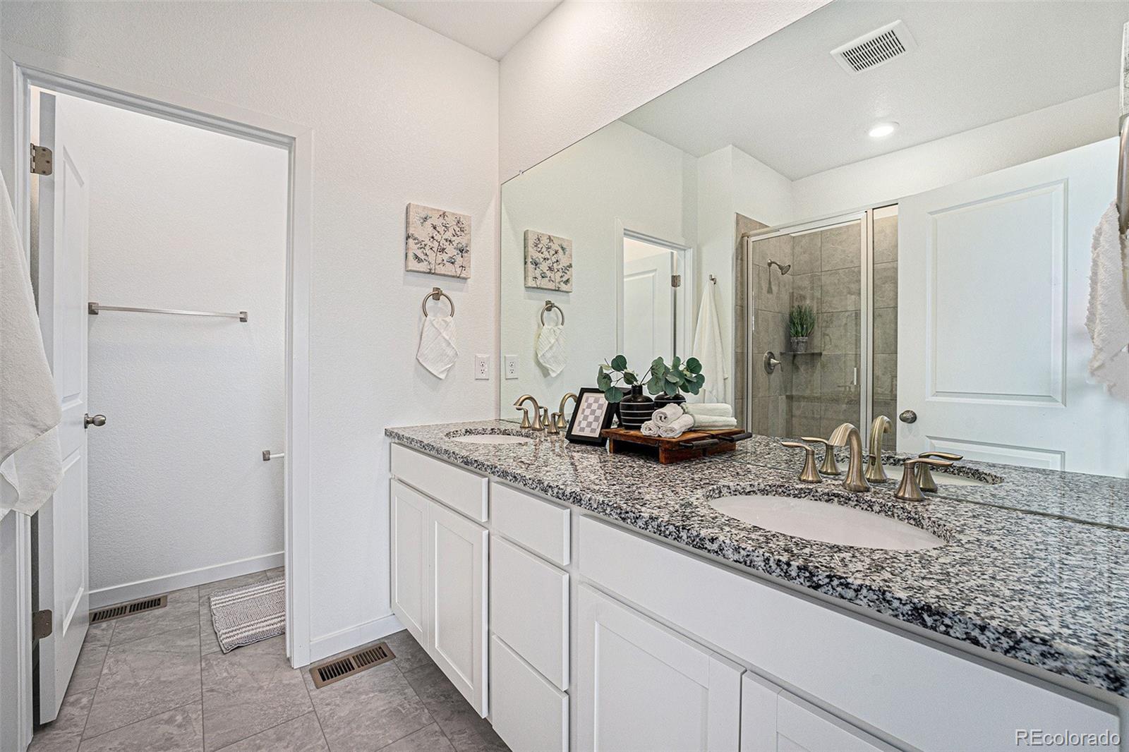 MLS Image #15 for 2054 s upham way,denver, Colorado