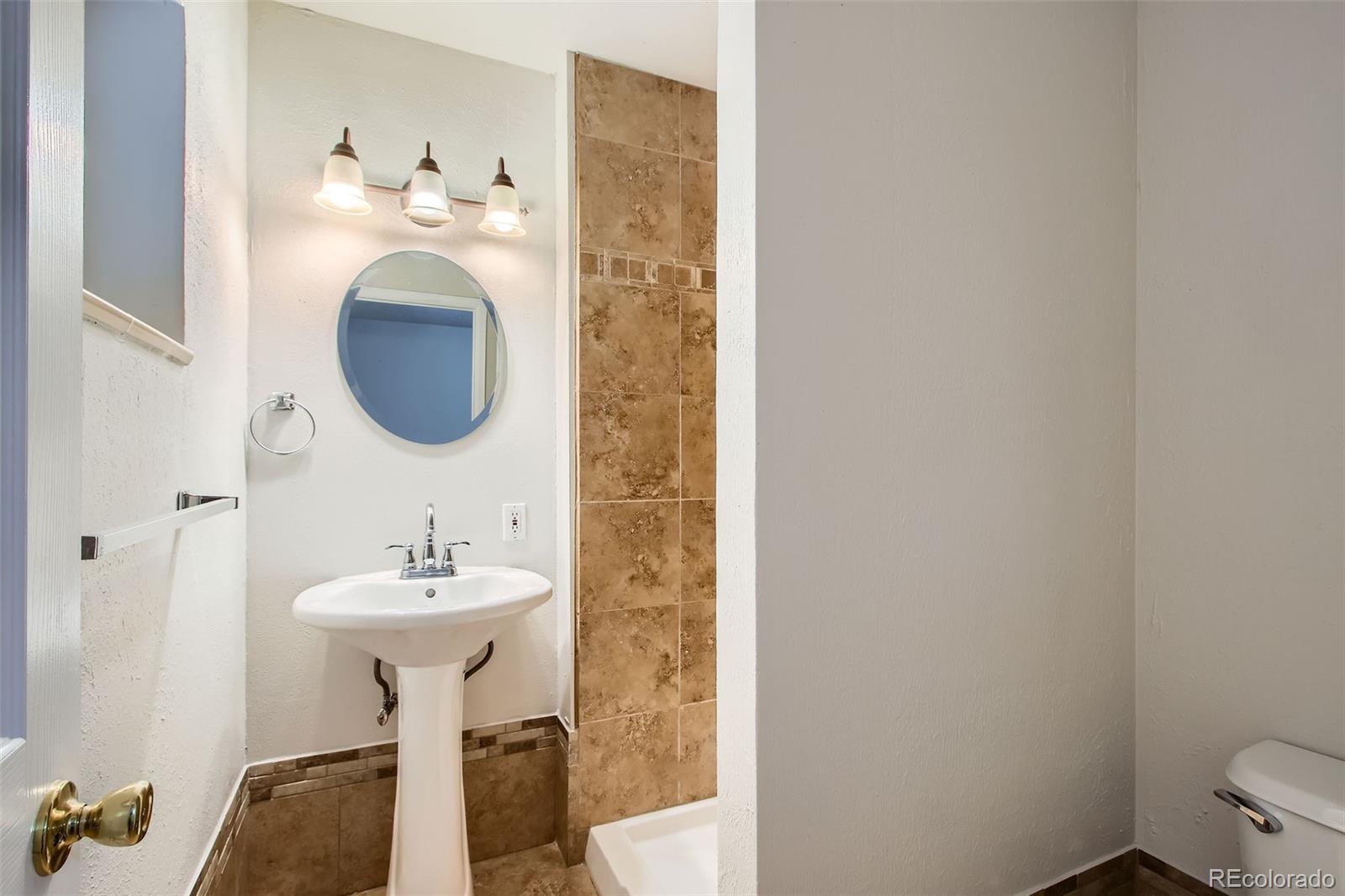 MLS Image #13 for 3107 s wolff street,denver, Colorado