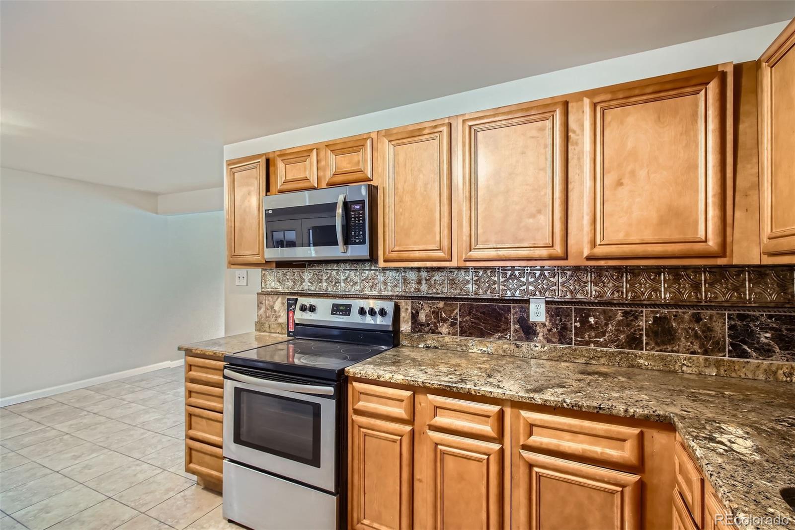 MLS Image #7 for 3107 s wolff street,denver, Colorado