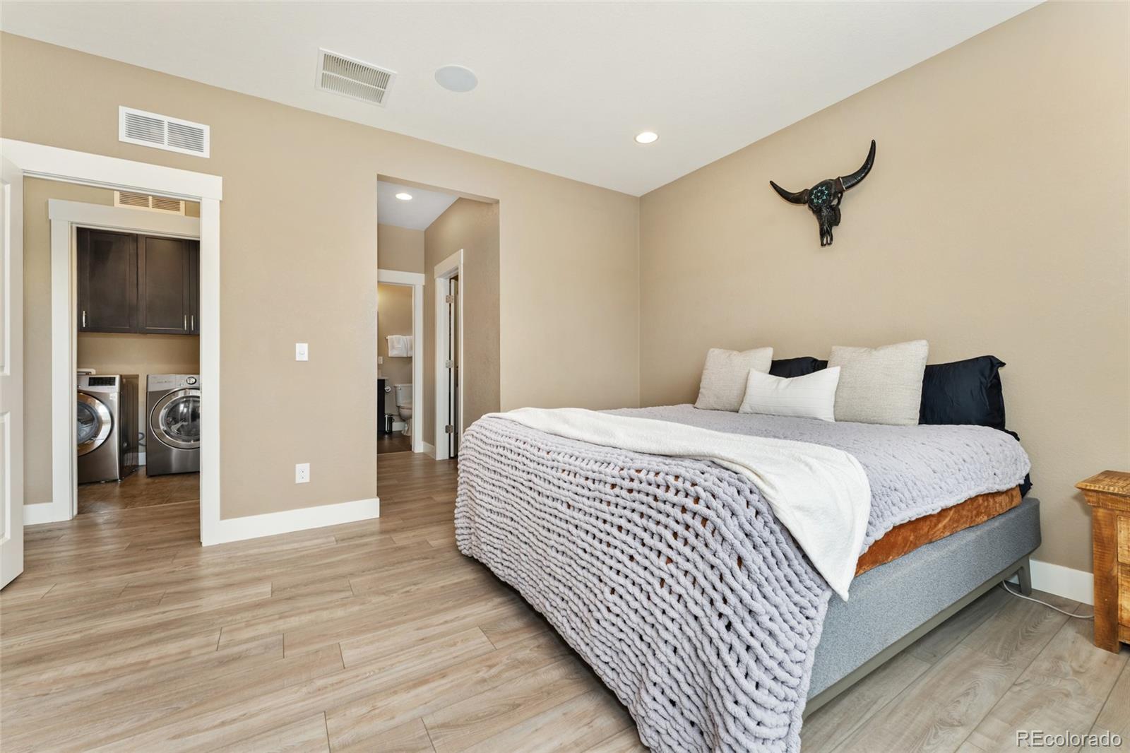 MLS Image #12 for 15061 w 70th avenue,arvada, Colorado