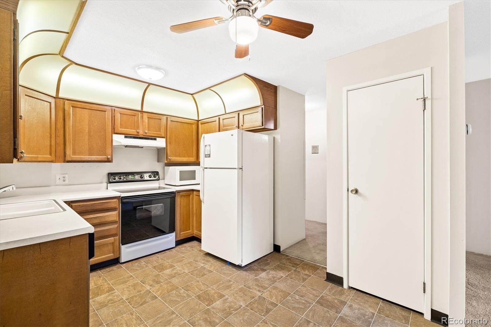 MLS Image #13 for 3082 s wheeling way,aurora, Colorado