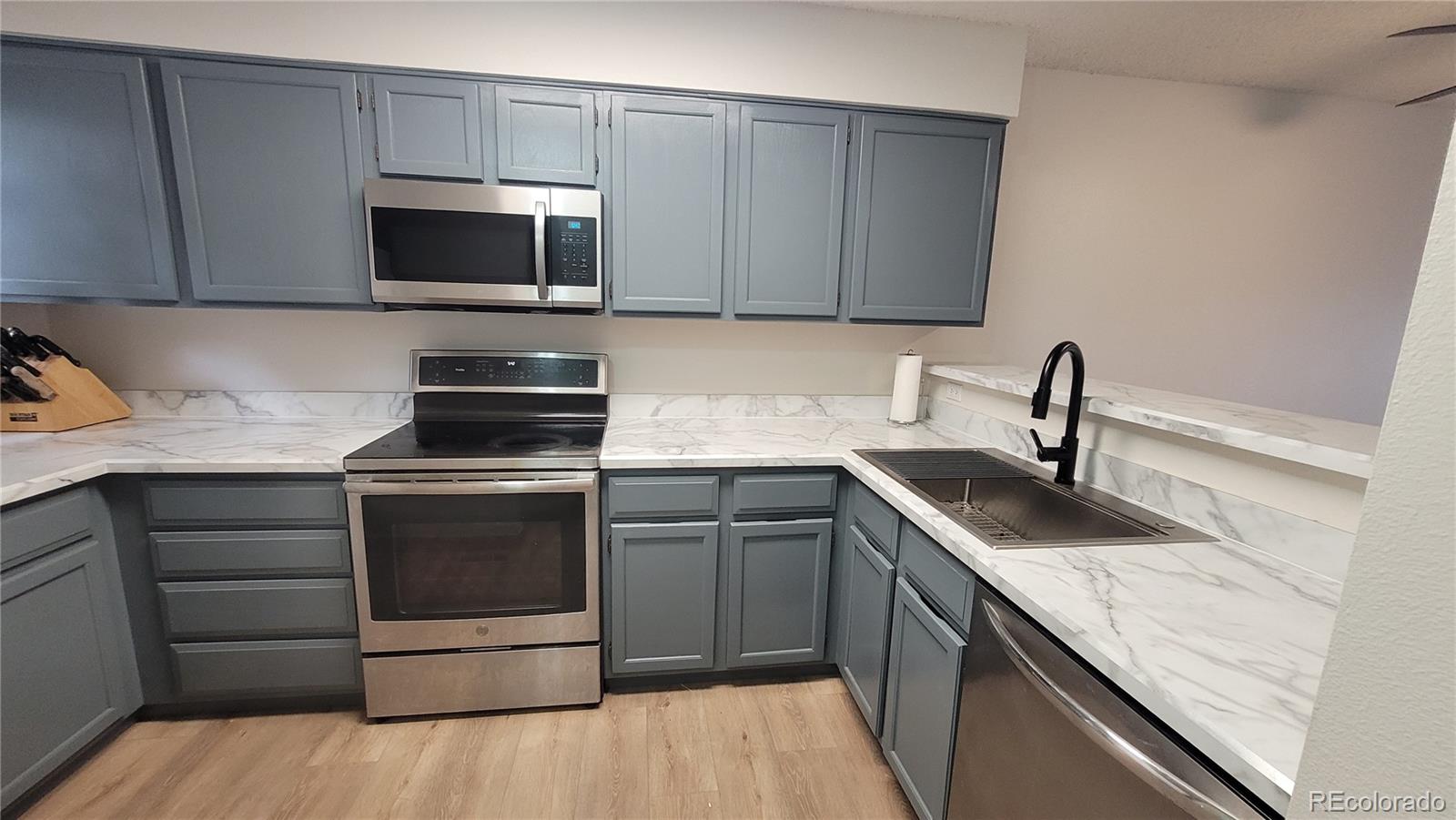 MLS Image #5 for 1818 s quebec way,denver, Colorado