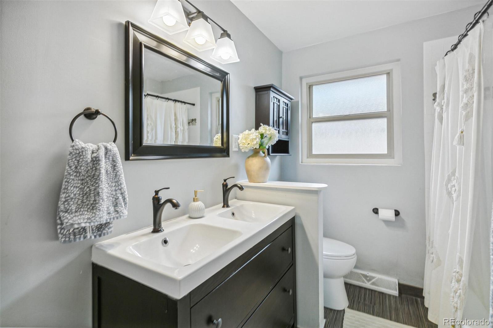 MLS Image #17 for 1060 s harrison street,denver, Colorado
