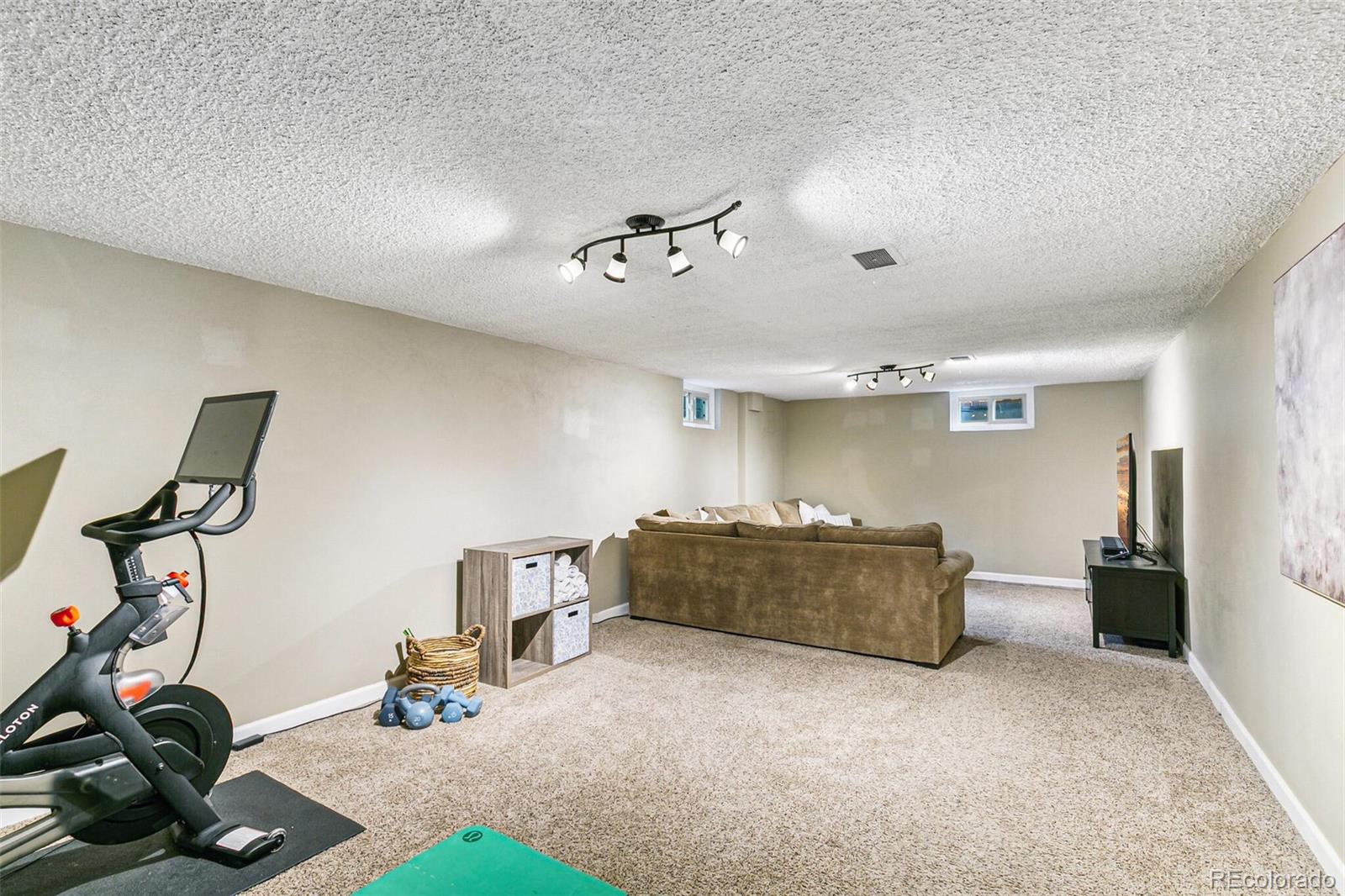 MLS Image #21 for 1060 s harrison street,denver, Colorado
