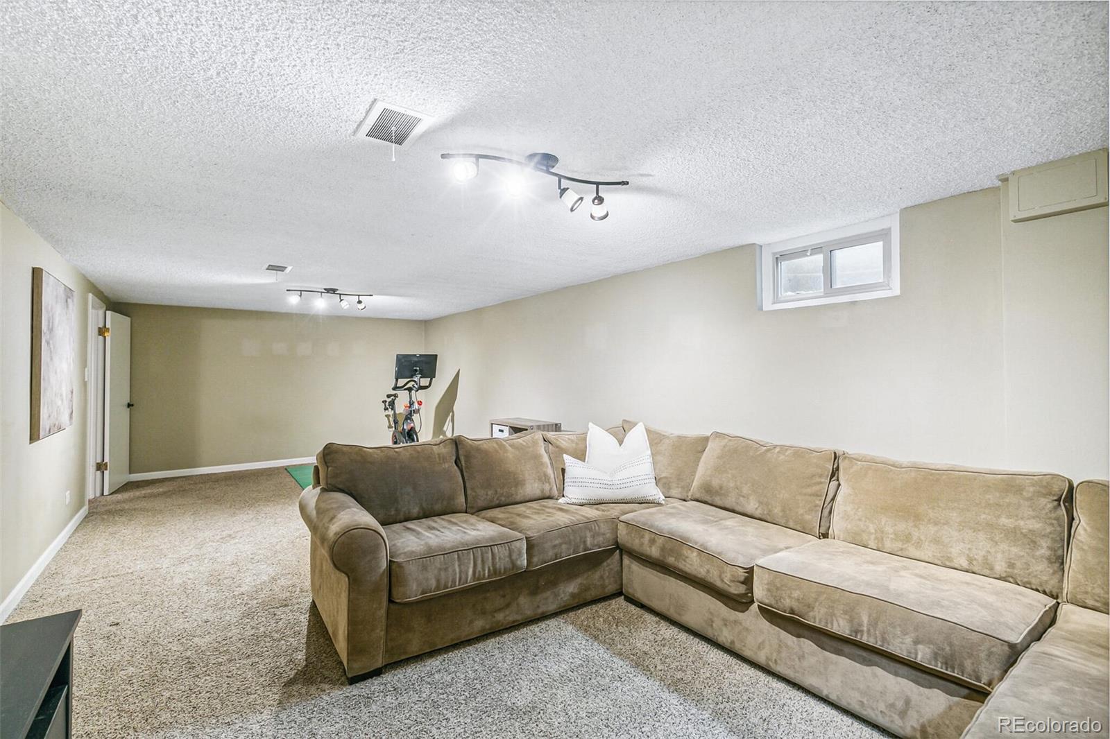 MLS Image #22 for 1060 s harrison street,denver, Colorado