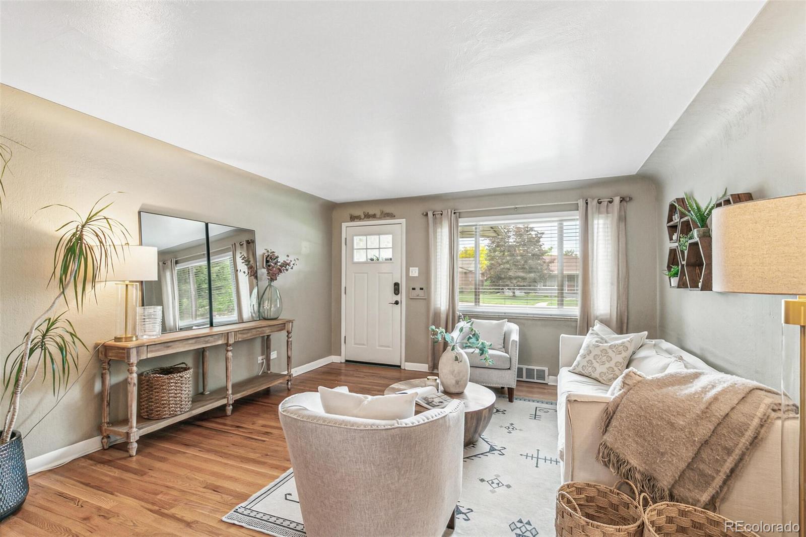 MLS Image #3 for 1060 s harrison street,denver, Colorado