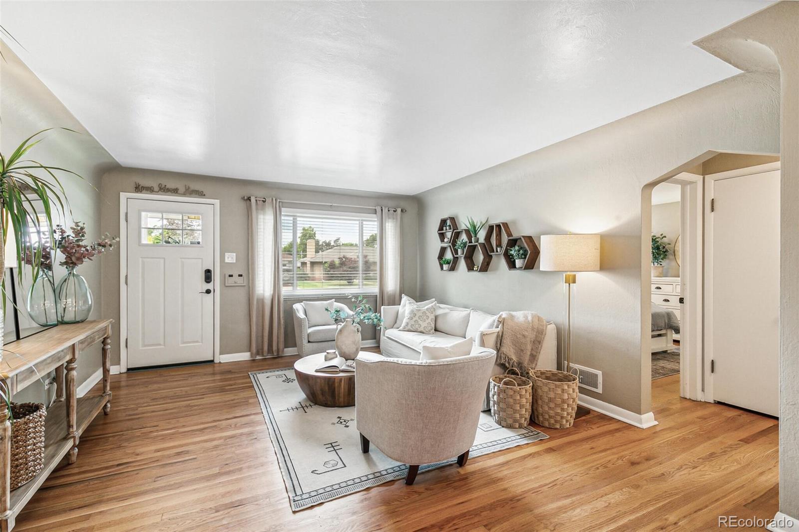 MLS Image #4 for 1060 s harrison street,denver, Colorado