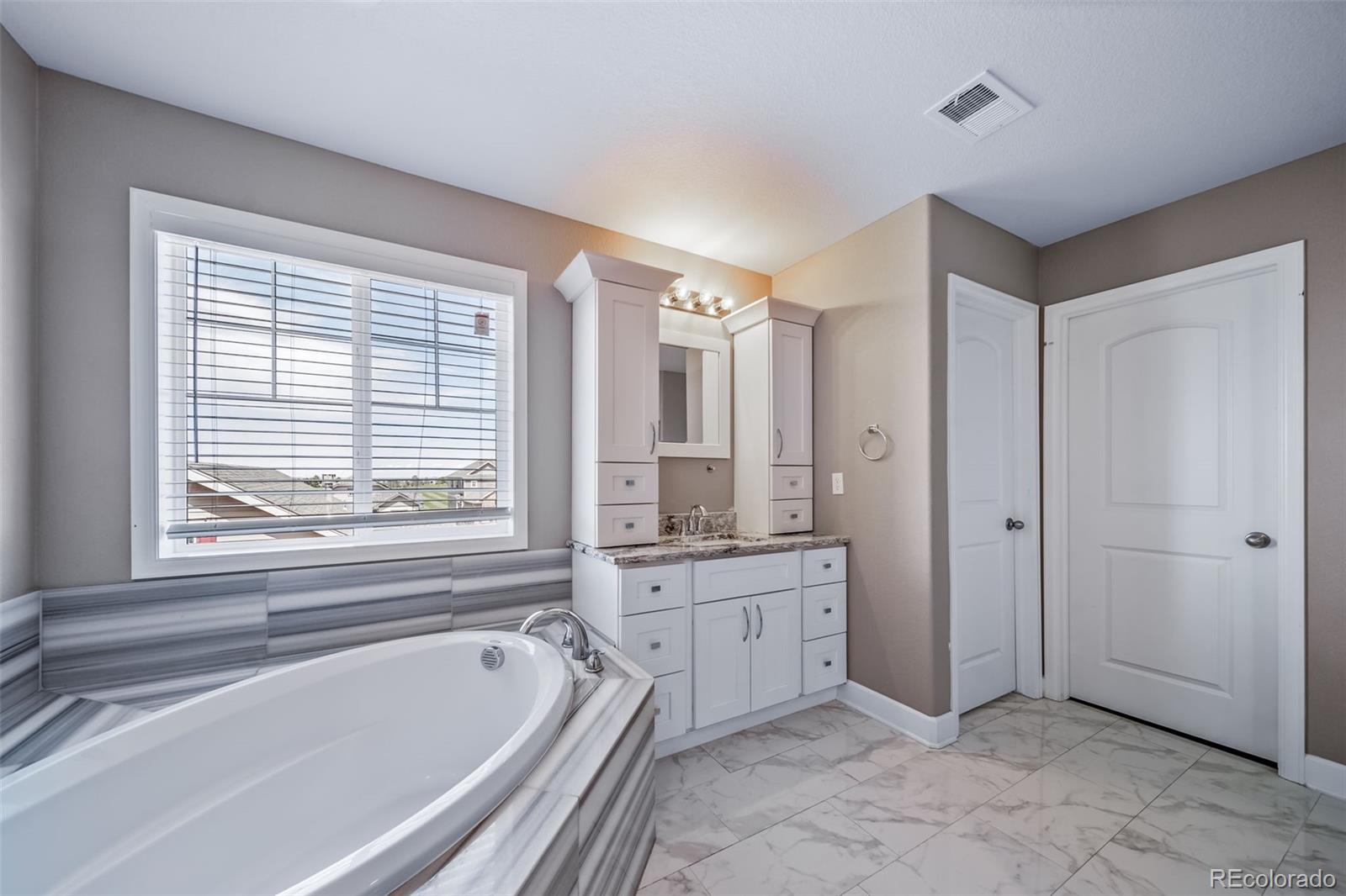 MLS Image #29 for 7720 s queensburg way,aurora, Colorado