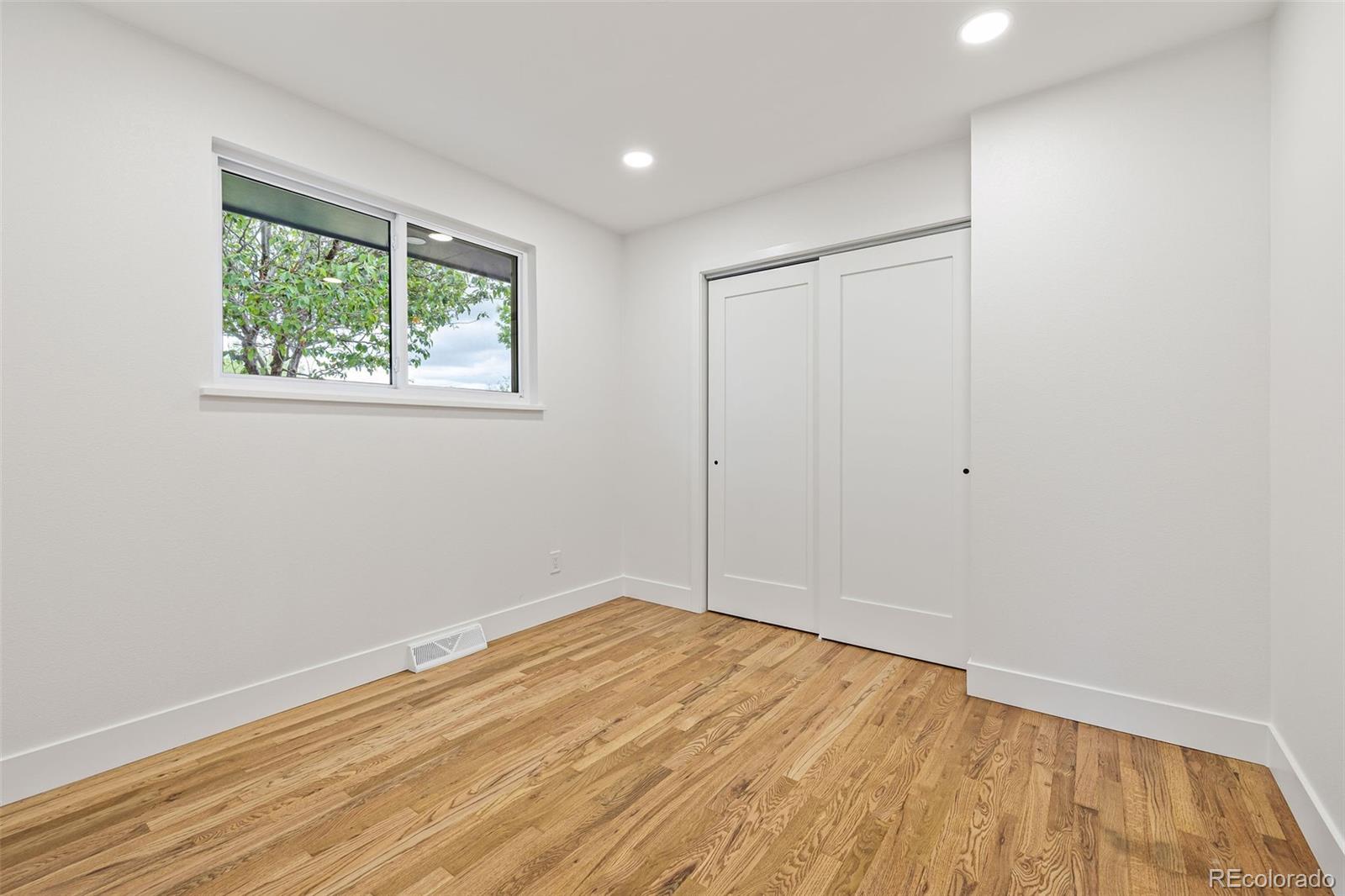 MLS Image #14 for 5573 s huron street,littleton, Colorado