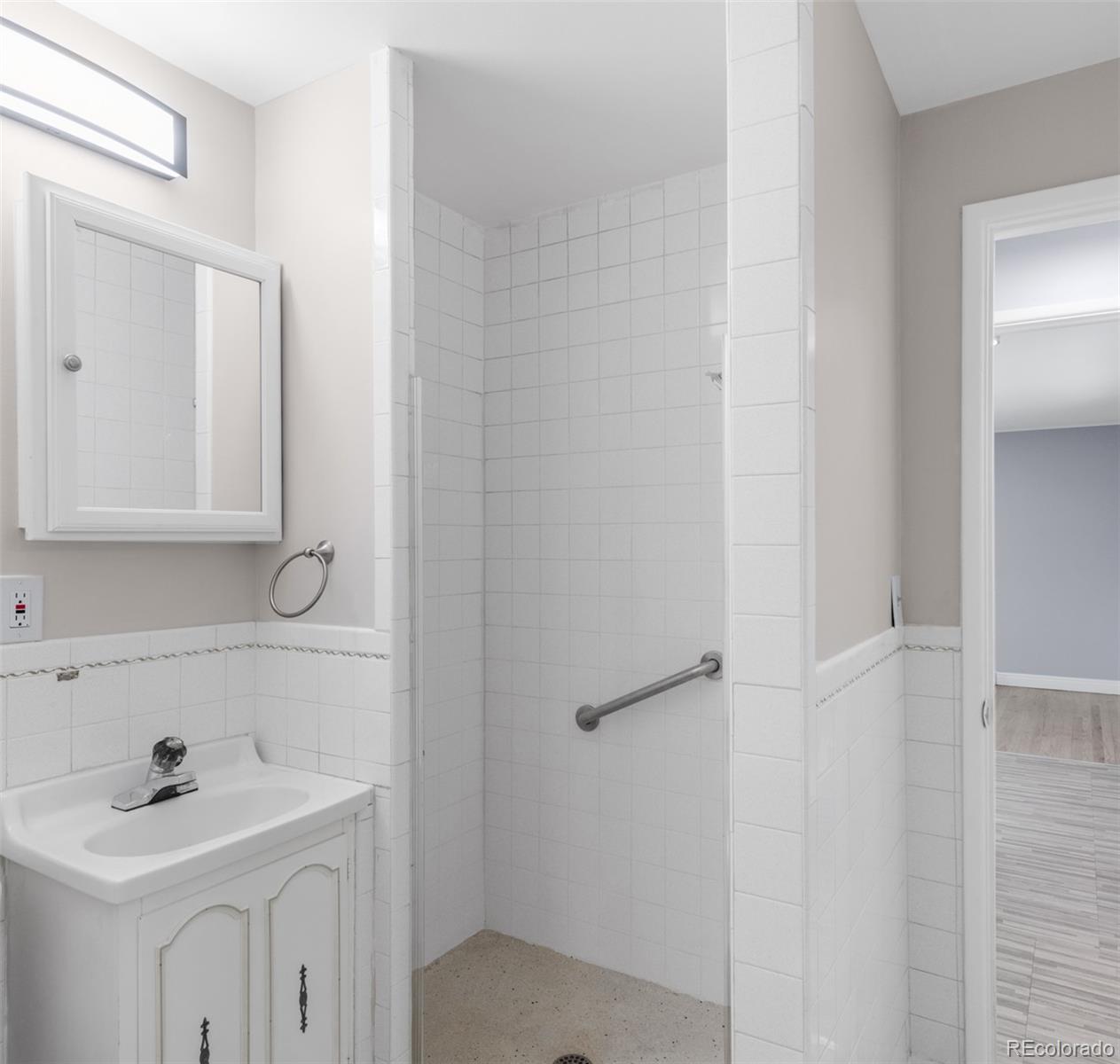 MLS Image #11 for 5099 s linden drive,englewood, Colorado