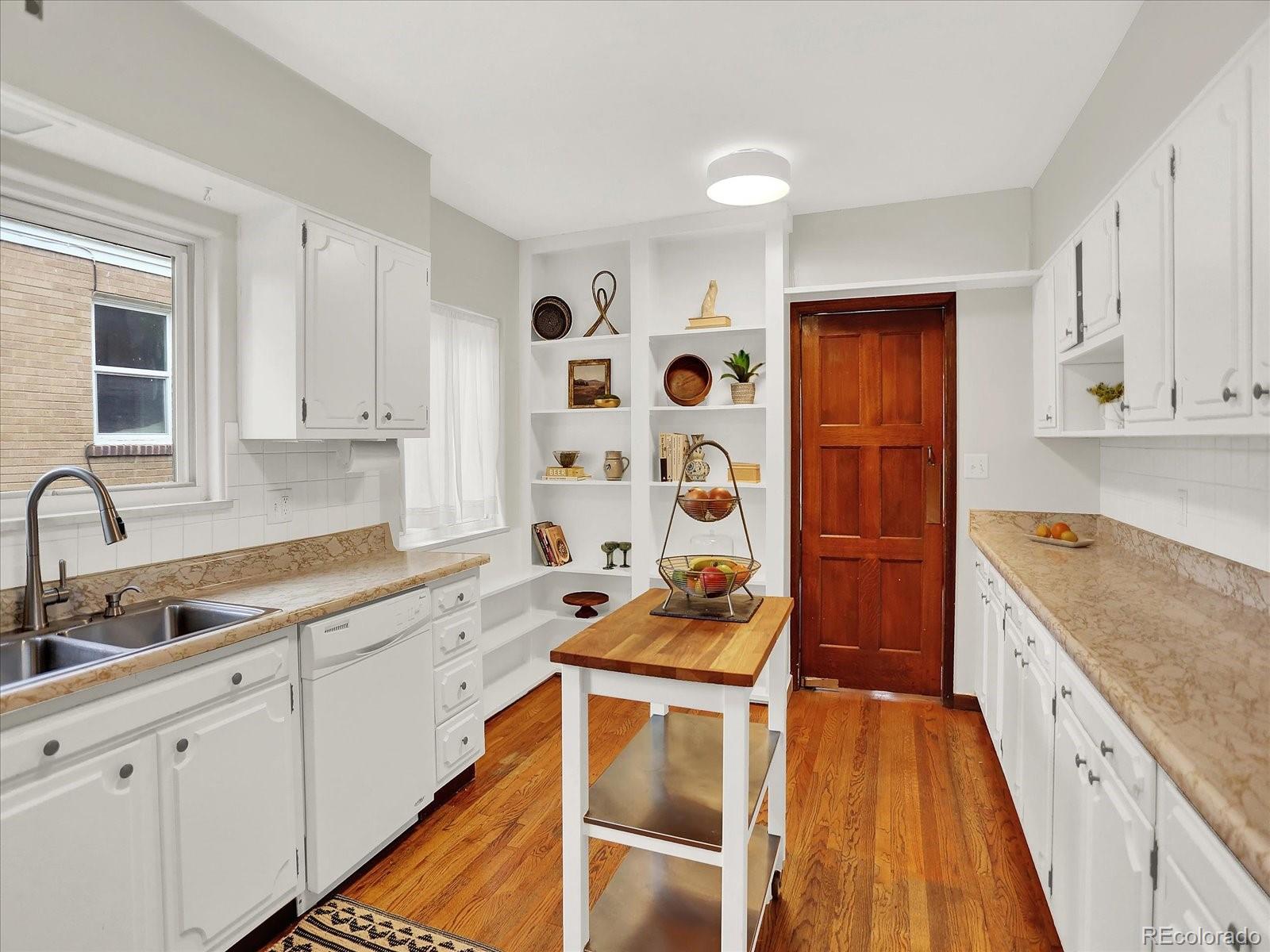 MLS Image #17 for 1247  dexter street,denver, Colorado