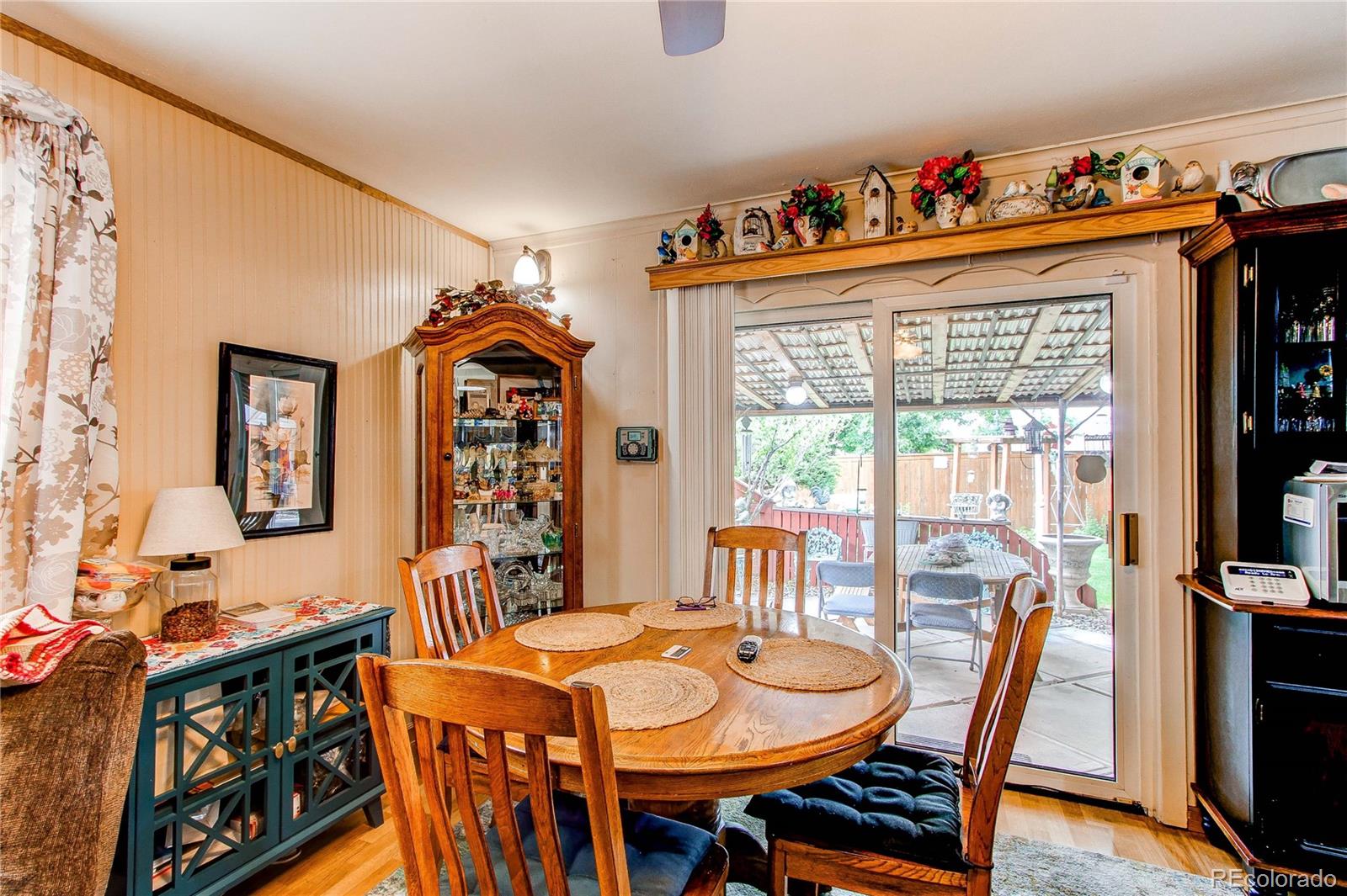 MLS Image #10 for 840  essex drive,denver, Colorado