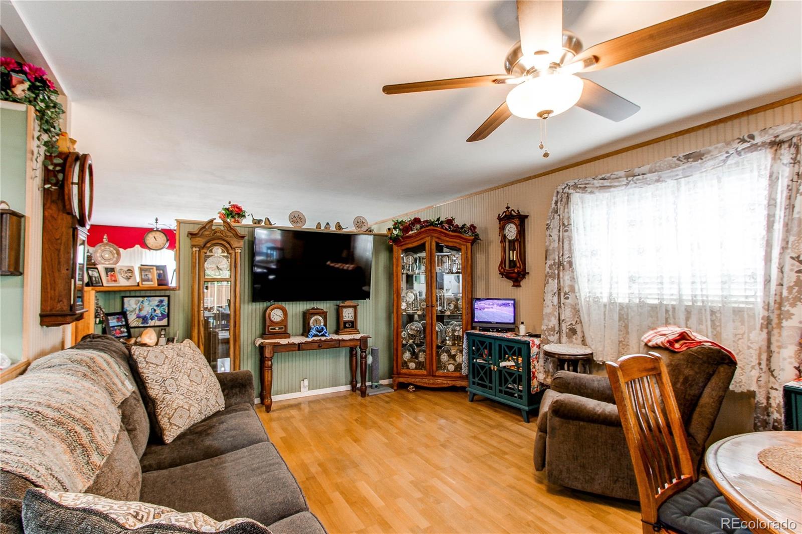 MLS Image #11 for 840  essex drive,denver, Colorado