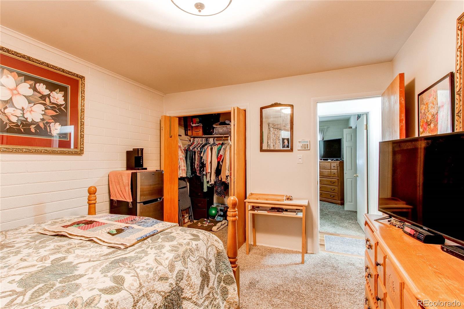 MLS Image #19 for 840  essex drive,denver, Colorado