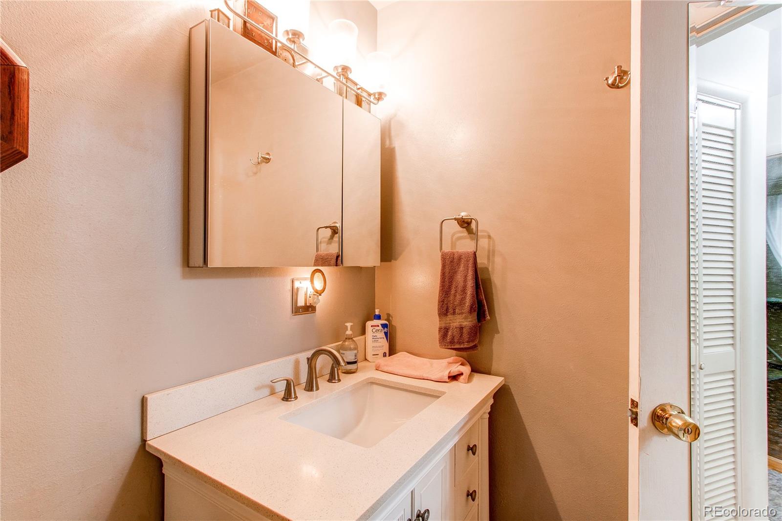 MLS Image #24 for 840  essex drive,denver, Colorado