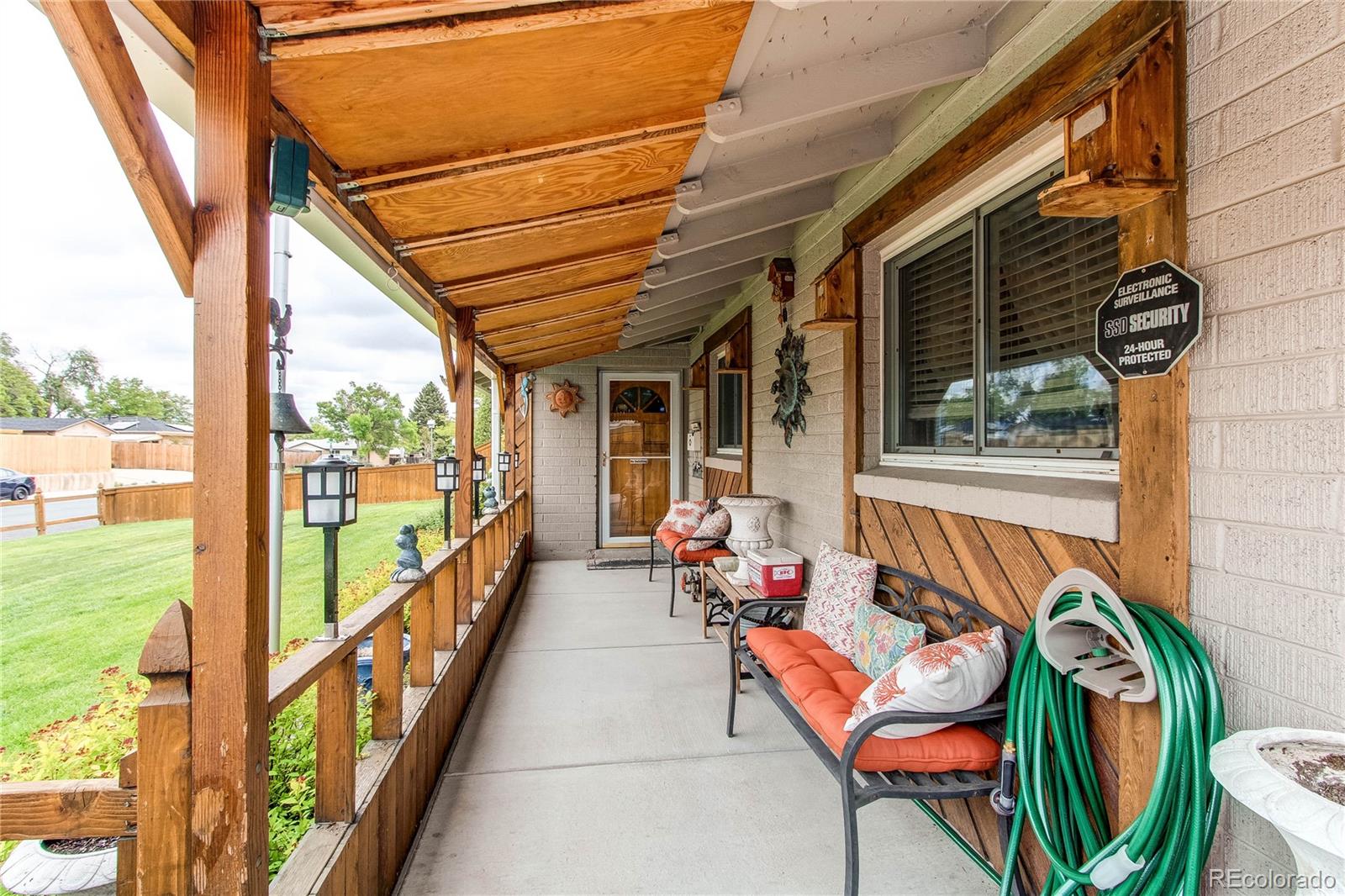 MLS Image #3 for 840  essex drive,denver, Colorado