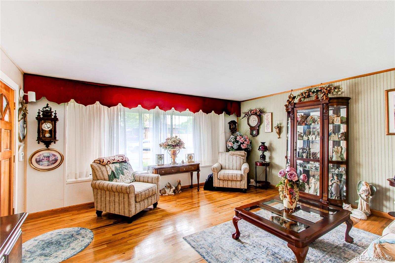 MLS Image #5 for 840  essex drive,denver, Colorado