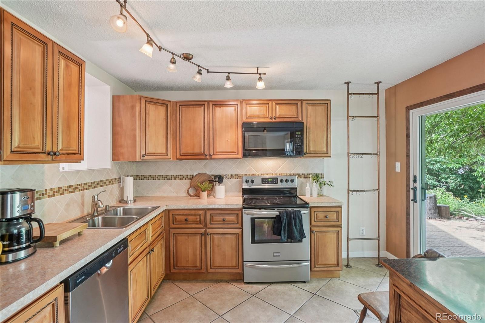 MLS Image #7 for 2173 s ouray street,aurora, Colorado