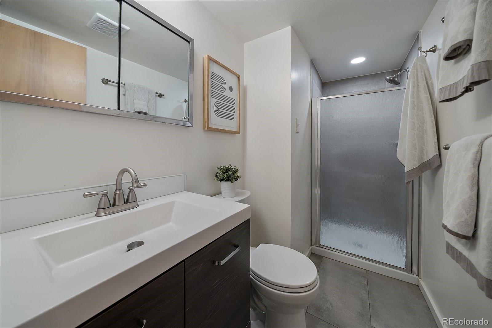 MLS Image #11 for 1050 n corona street,denver, Colorado