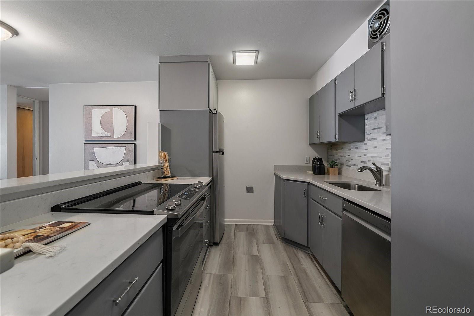 MLS Image #4 for 1050 n corona street,denver, Colorado