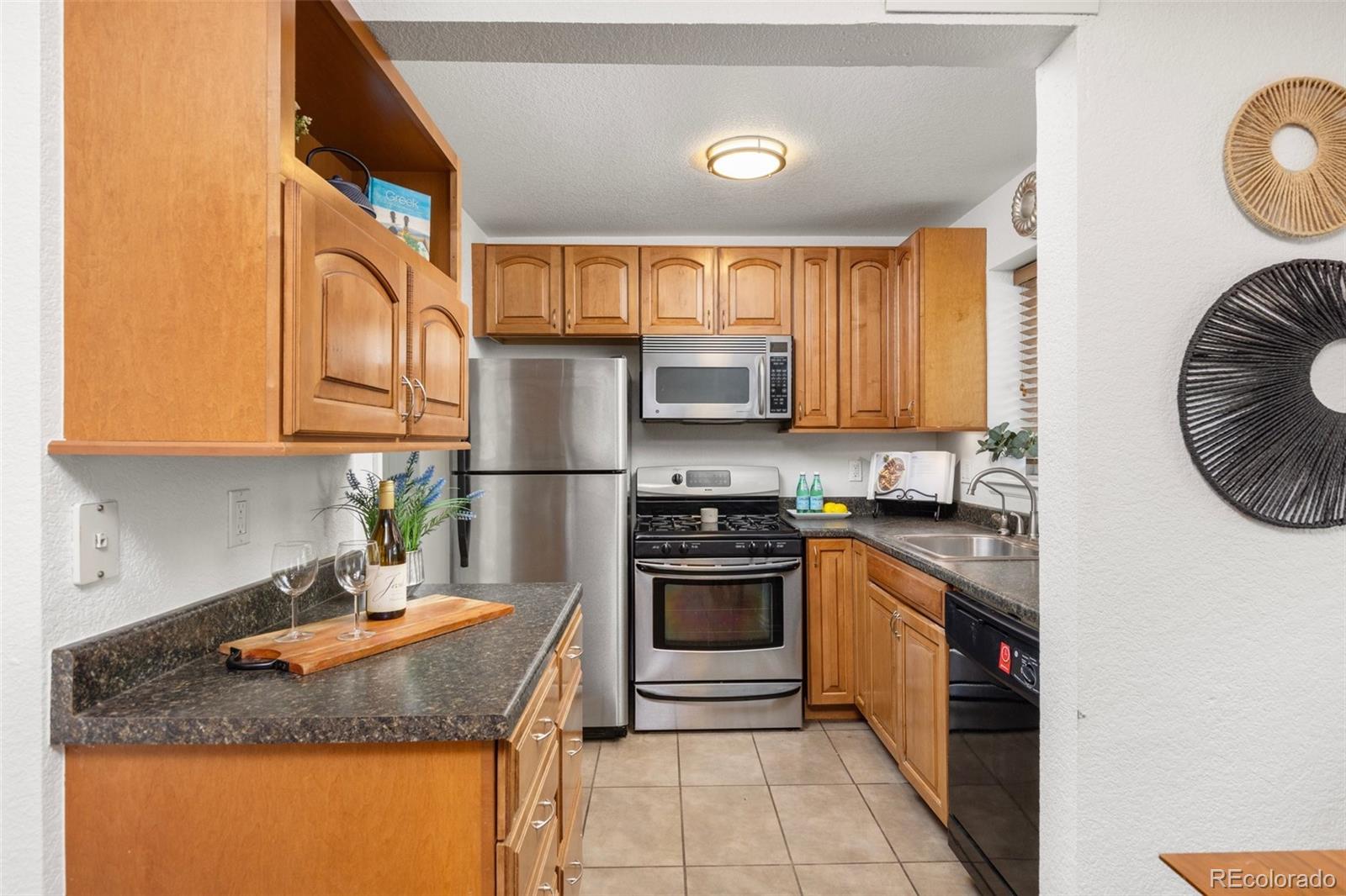 MLS Image #7 for 2690  magnolia street,denver, Colorado