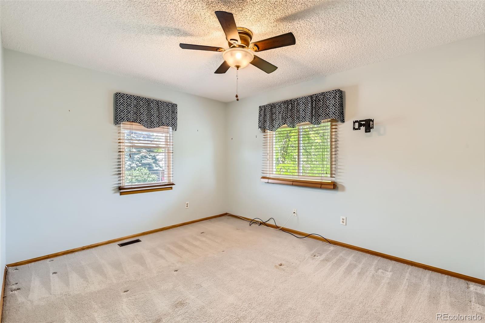 MLS Image #19 for 10365 e weaver circle,englewood, Colorado