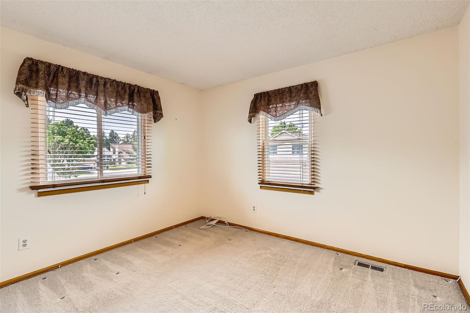 MLS Image #21 for 10365 e weaver circle,englewood, Colorado