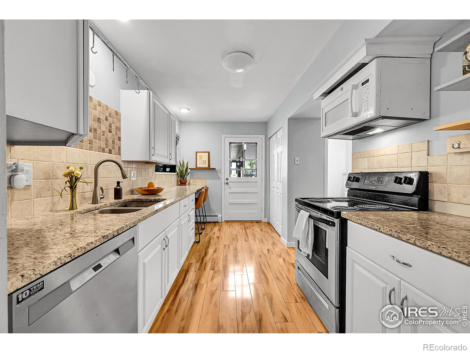 MLS Image #11 for 705 e drake road,fort collins, Colorado