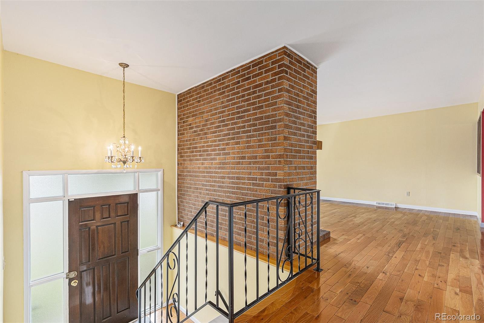 MLS Image #2 for 2743 s reading court,denver, Colorado