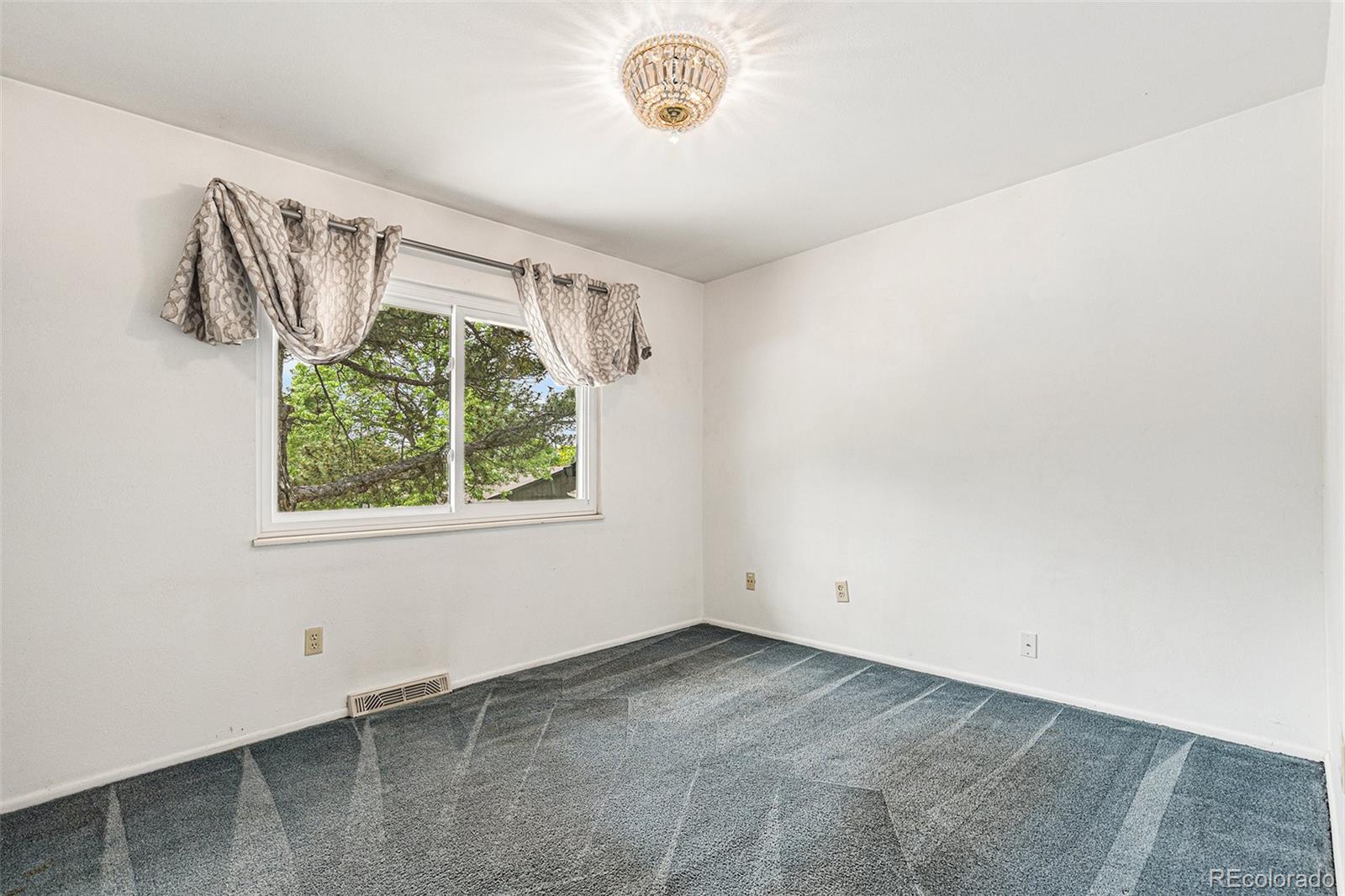 MLS Image #25 for 2743 s reading court,denver, Colorado