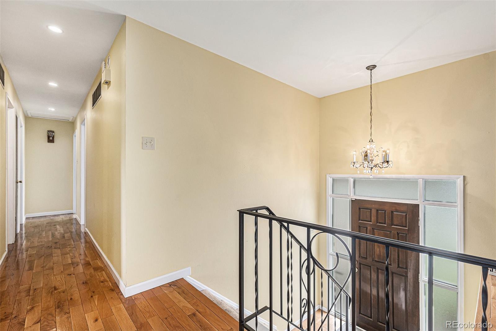 MLS Image #3 for 2743 s reading court,denver, Colorado