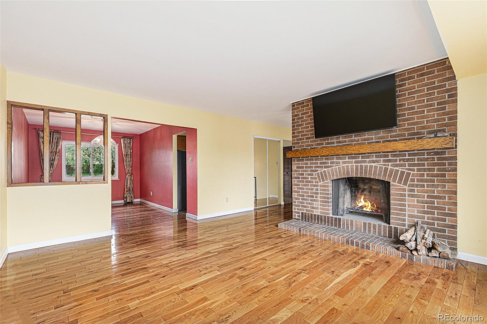 MLS Image #6 for 2743 s reading court,denver, Colorado