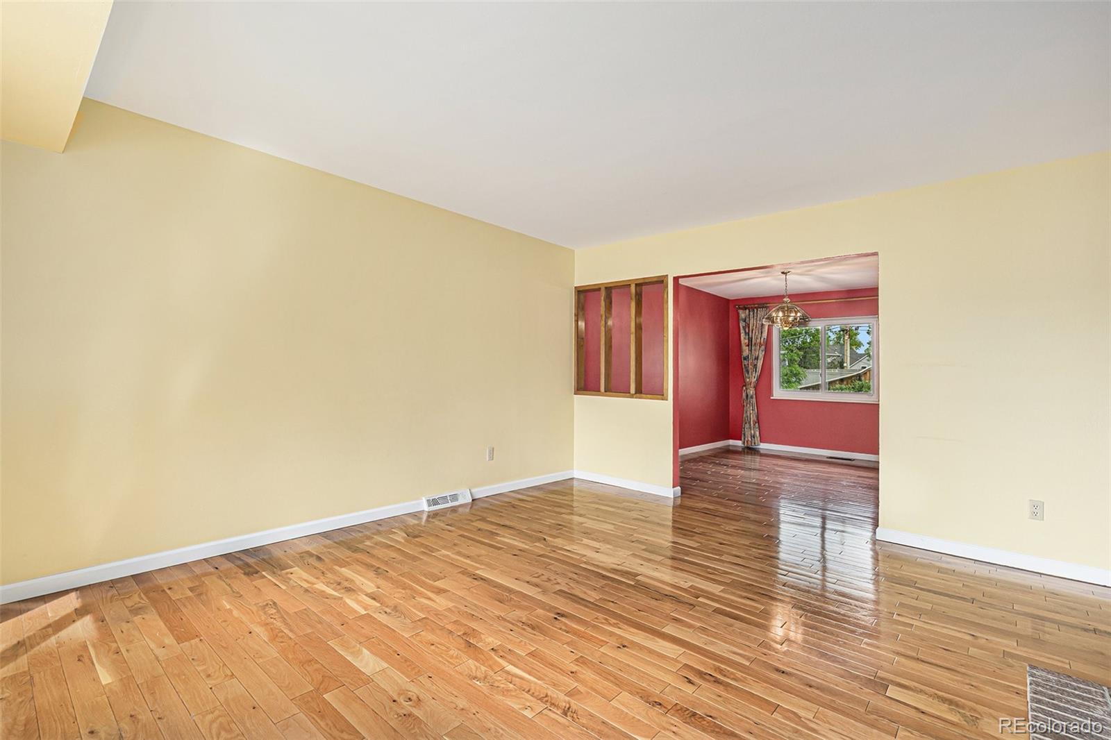 MLS Image #7 for 2743 s reading court,denver, Colorado