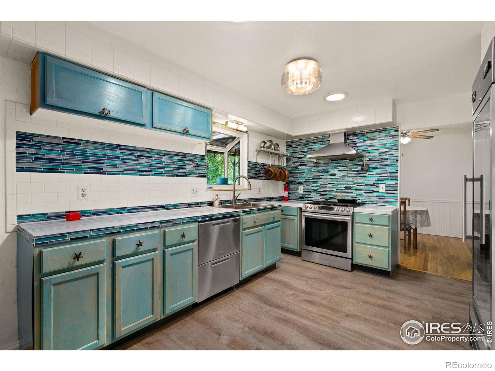 MLS Image #12 for 1307  redwood drive,loveland, Colorado