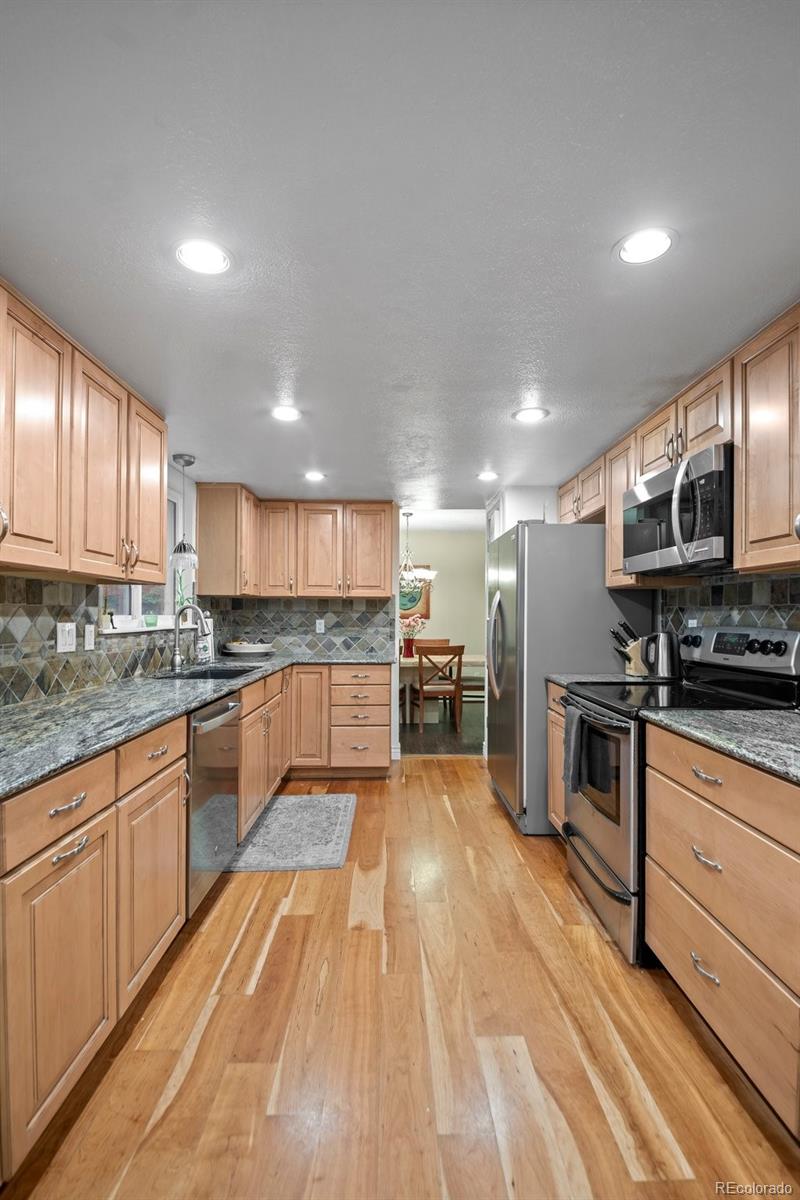 MLS Image #15 for 9963 w canyon avenue,littleton, Colorado