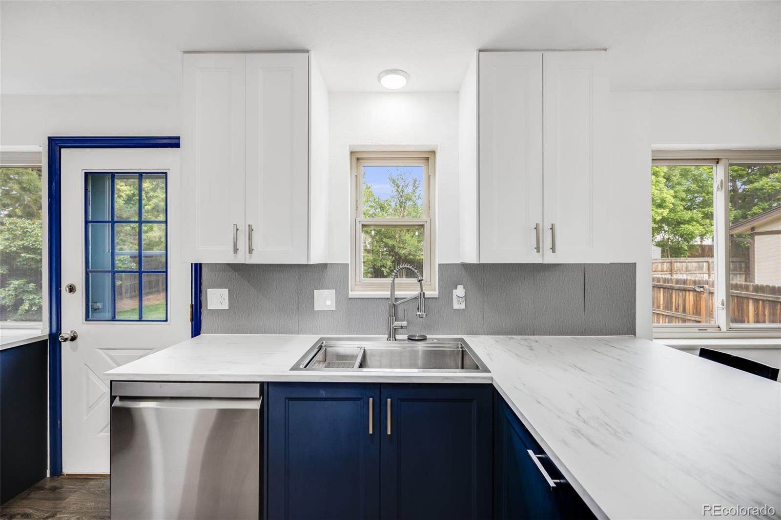 MLS Image #10 for 1549 s evanston street,aurora, Colorado